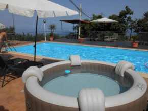 Al Villino Sunrise in villa con piscina ed idromassaggio Sant'alfio